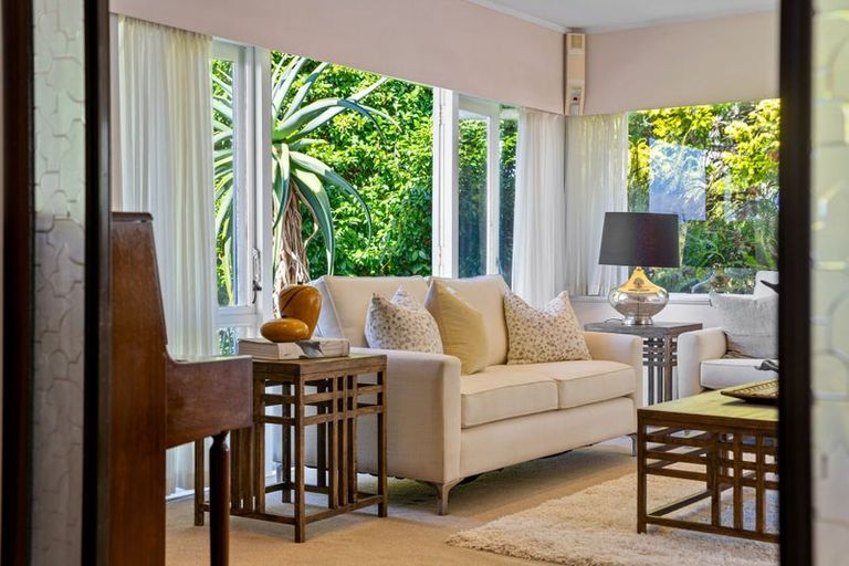 Photo of property in 70 Mountbatten Avenue, Hillcrest, Auckland, 0627