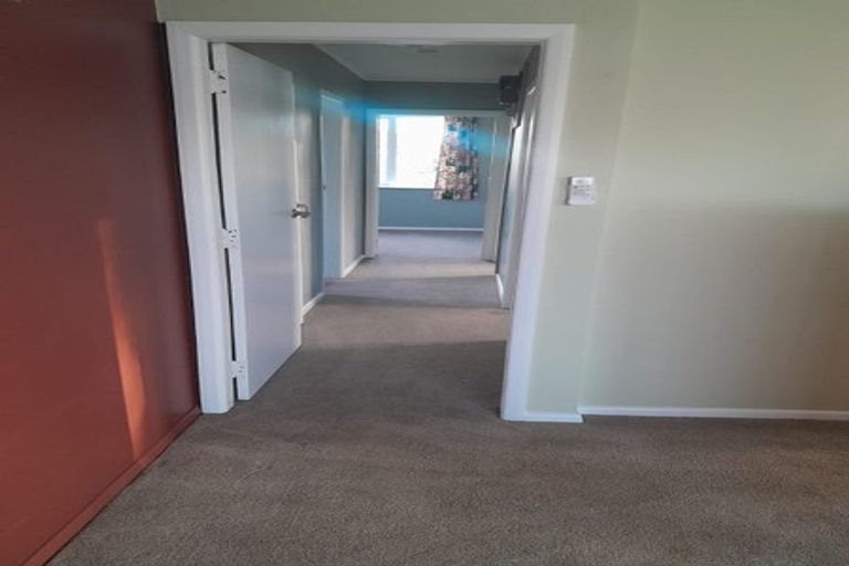 Photo of property in 10 Churchill Crescent, Foxton, 4814