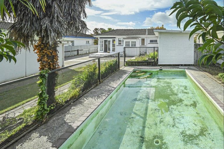 Photo of property in 225 Grove Road, Mayfair, Hastings, 4122