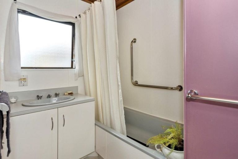 Photo of property in 92a Marne Road, Papakura, 2110