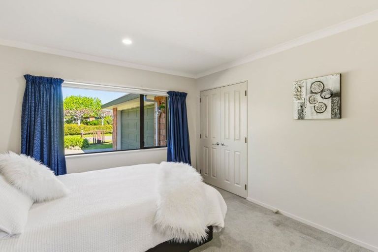 Photo of property in 3 Westpeak Way, Otaki, 5512