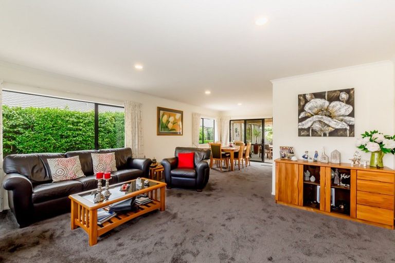 Photo of property in 70 Milne Drive, Paraparaumu, 5032