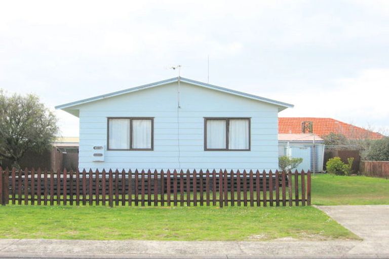 Photo of property in 5 Meadow Drive, Whitianga, 3510