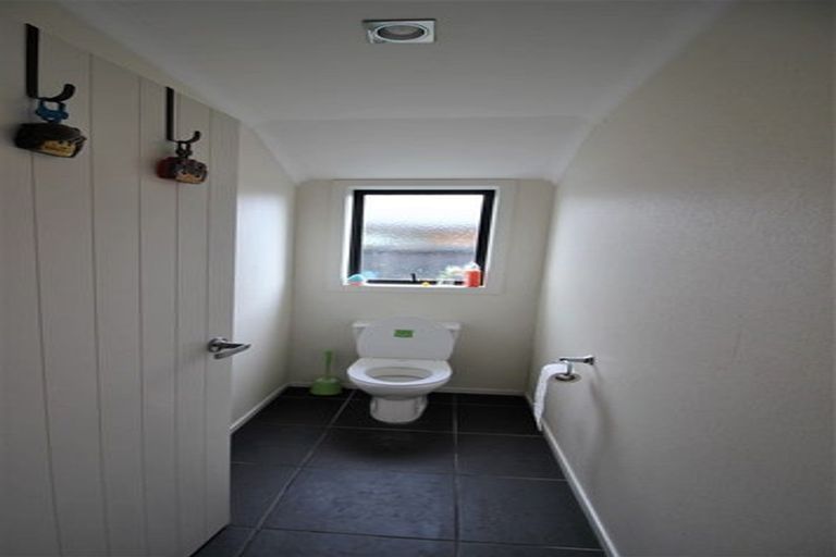 Photo of property in 99 Saint James Drive, Huntington, Hamilton, 3210