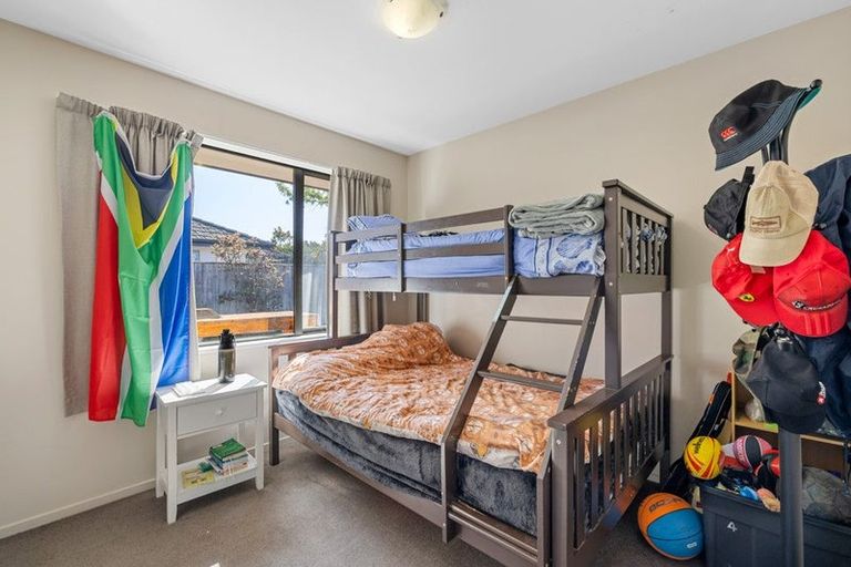 Photo of property in 16 Waimarie Street, Pegasus, 7612