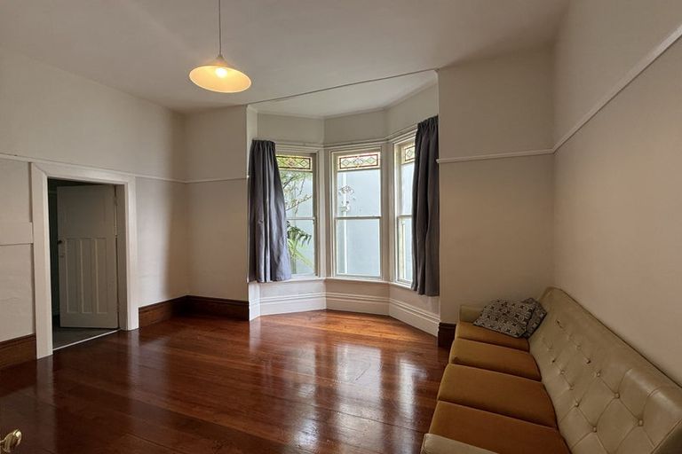 Photo of property in 4 Myrtle Crescent, Mount Cook, Wellington, 6021