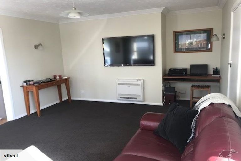 Photo of property in 15 Opal Place, Casebrook, Christchurch, 8051