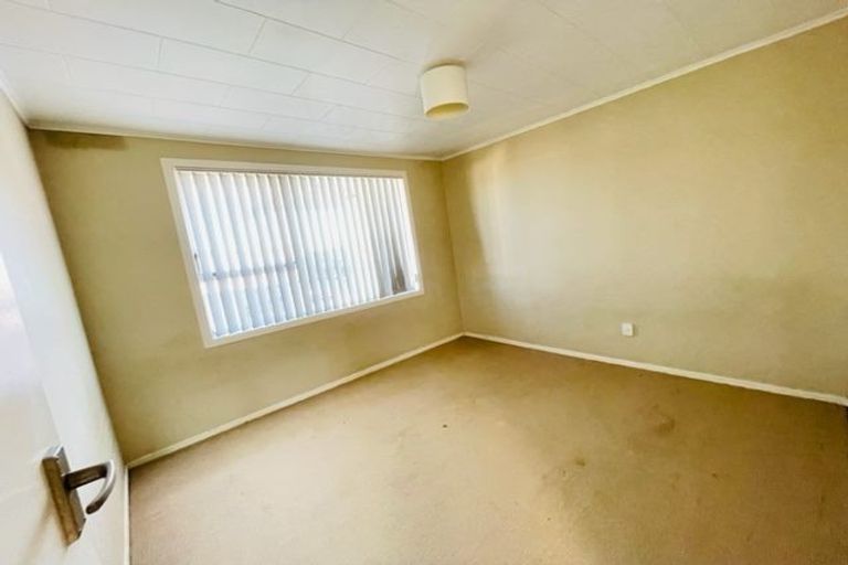 Photo of property in 38 Burbank Avenue, Manurewa, Auckland, 2102