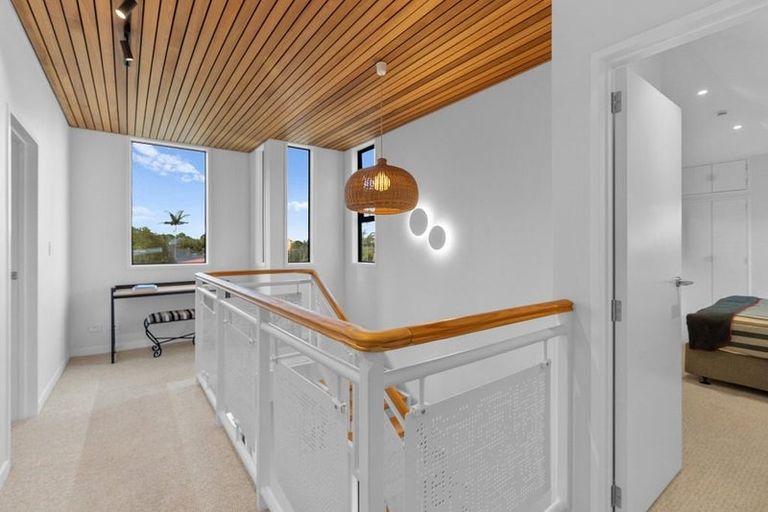 Photo of property in 14b Alfred Street, Northcote Point, Auckland, 0627