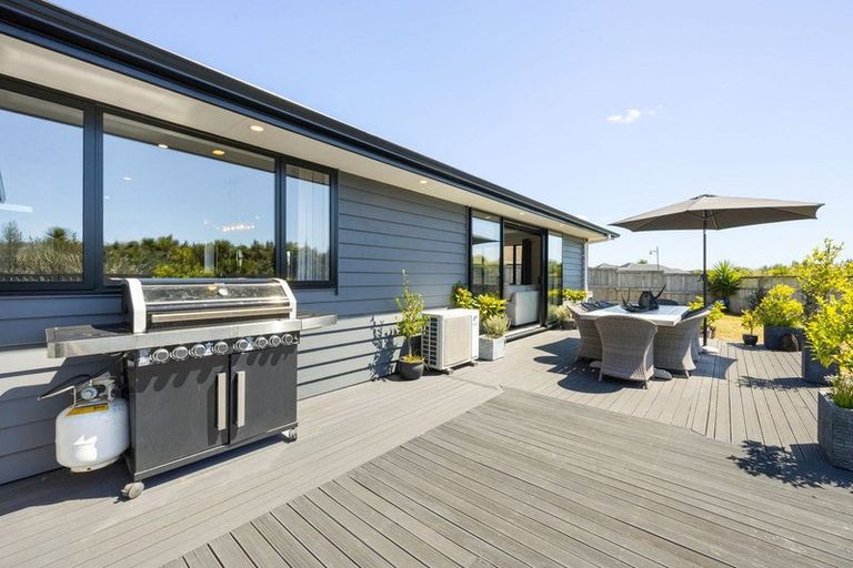 Photo of property in 16 Hehan Close, Cambridge, 3434