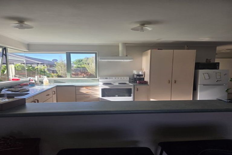 Photo of property in 2/75 Mclauchlan Street, Springlands, Blenheim, 7201