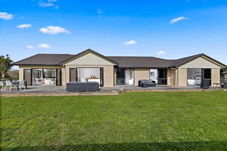 Photo of property in 177 Sandspit Road, Shelly Park, Auckland, 2014