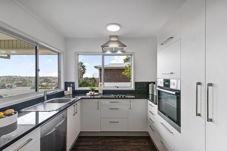 Photo of property in 45a Shanaway Rise, Hillcrest, Auckland, 0627