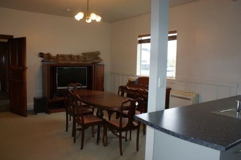 Photo of property in 15 Picton Avenue, Riccarton, Christchurch, 8011