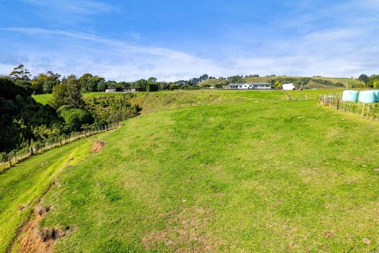 Photo of property in 51 Wilson Road, Urenui, 4375