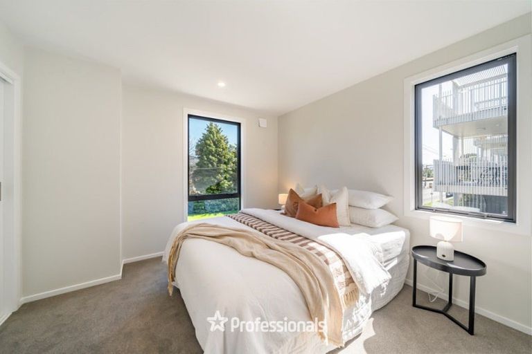 Photo of property in 137 Cambridge Terrace, Fairfield, Lower Hutt, 5011