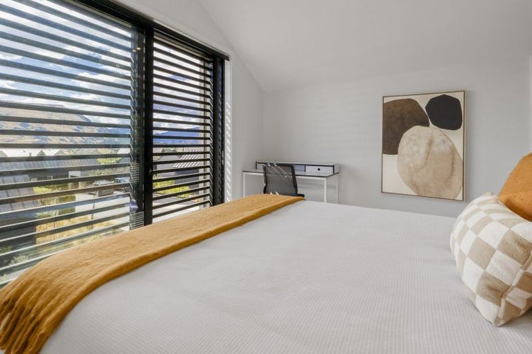 Photo of property in 6 Mckenzies Shute, Jacks Point, Queenstown, 9371