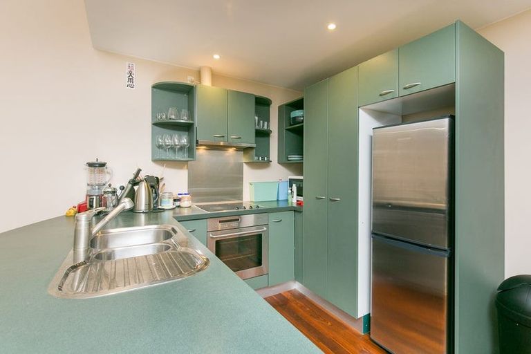 Photo of property in 17u8 Adelaide Road, Mount Cook, Wellington, 6021