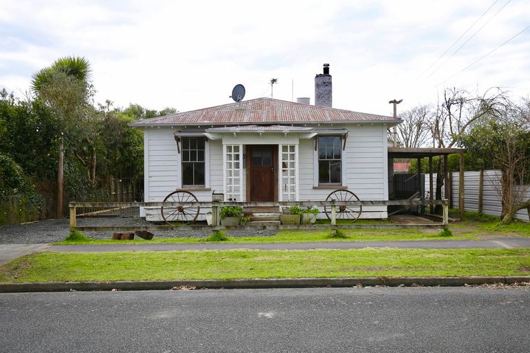 Photo of property in 15 Makomako Street, Frankton, Hamilton, 3204