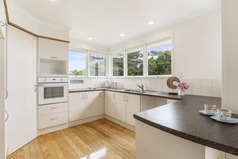 Photo of property in 29 Riverhills Avenue, Pakuranga Heights, Auckland, 2010