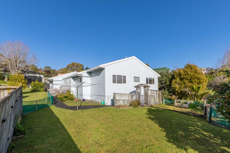 Photo of property in 19 Brookvale Park, Stanmore Bay, Whangaparaoa, 0932