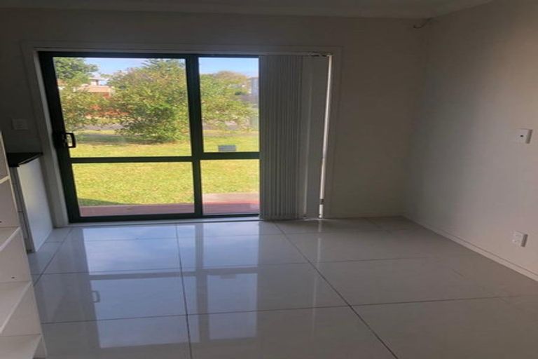 Photo of property in 3 Riverina Avenue, Pakuranga, Auckland, 2010