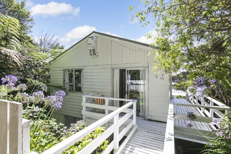 Photo of property in 30f1 Arapiko Street, Johnsonville, Wellington, 6037