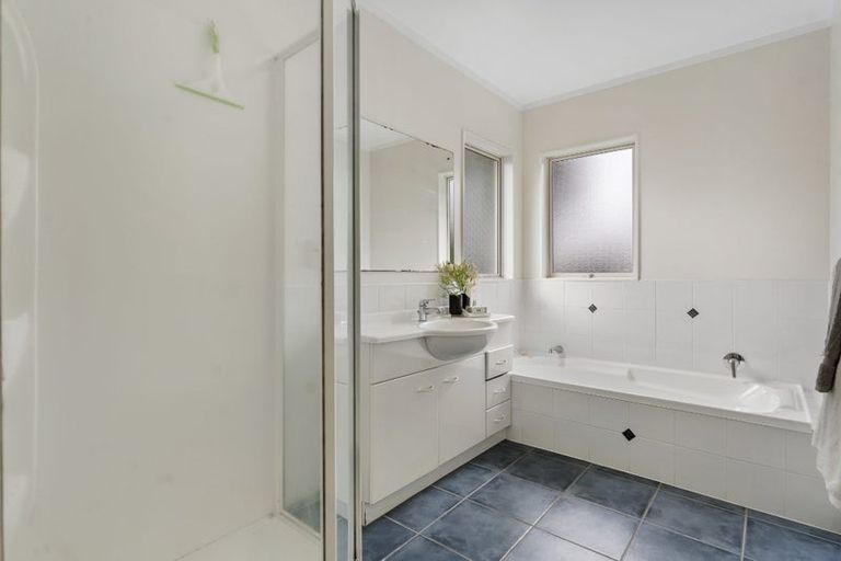 Photo of property in 4 Vida Place, Howick, Auckland, 2014