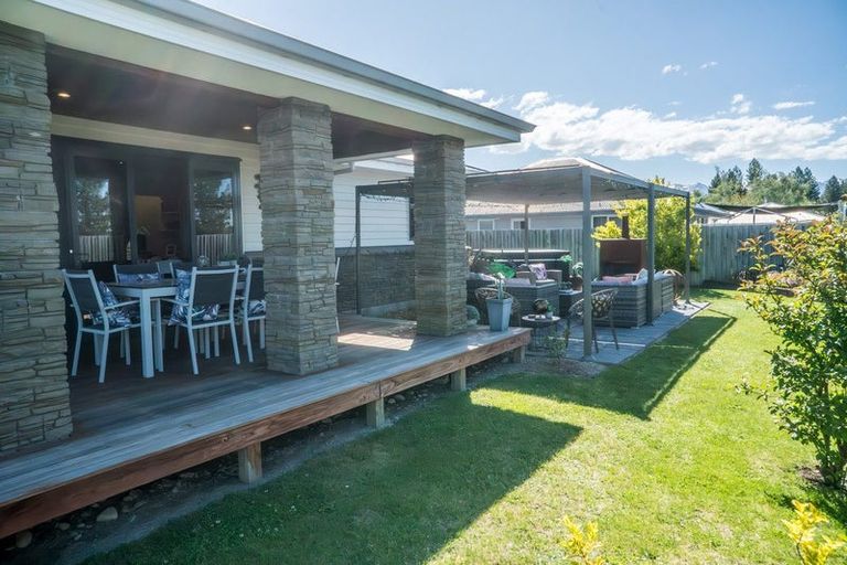 Photo of property in 27 Rhoboro Road, Twizel, 7901