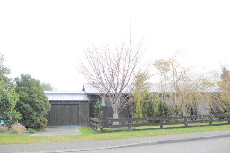 Photo of property in 2 Gunn Street, Te Anau, 9600