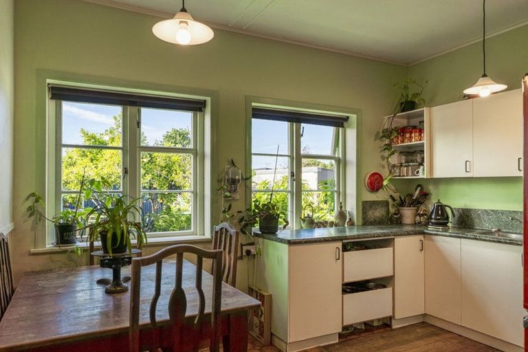 Photo of property in 28 Nuffield Avenue, Marewa, Napier, 4110