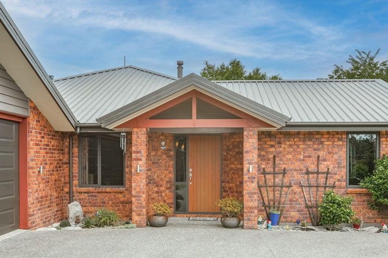 Photo of property in 41 Kew Road, Westport, 7825