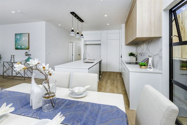 Photo of property in 1 Horokaka Street, Massey, Auckland, 0614