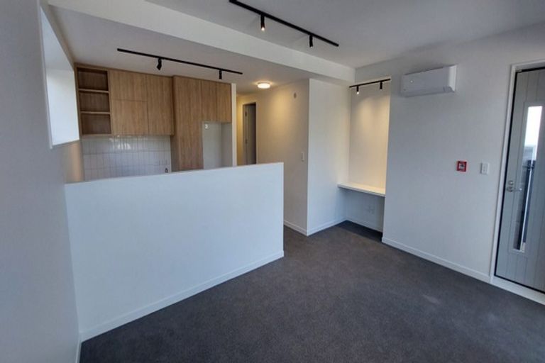 Photo of property in 67u1 Tiketike Way, Brooklyn, Wellington, 6021