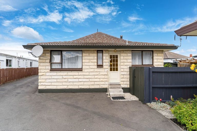 Photo of property in 122b Macandrew Road, South Dunedin, Dunedin, 9012