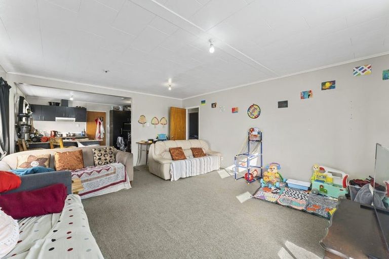 Photo of property in 35 Wickman Way, Mangere East, Auckland, 2024