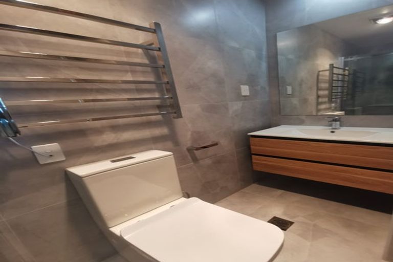 Photo of property in 1/9 Donovan Avenue, Massey, Auckland, 0614