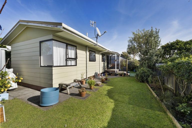 Photo of property in 1/7 Rawhiti Street, Vogeltown, New Plymouth, 4310