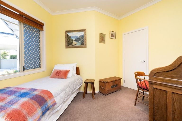 Photo of property in 57 Hikanui Drive, Havelock North, 4130