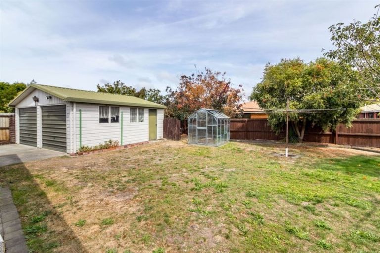 Photo of property in 12 Ludlow Place, Parklands, Christchurch, 8083