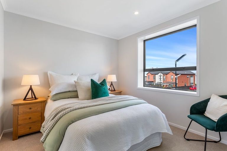 Photo of property in 3/2 Te Rito Road, Hobsonville, Auckland, 0616