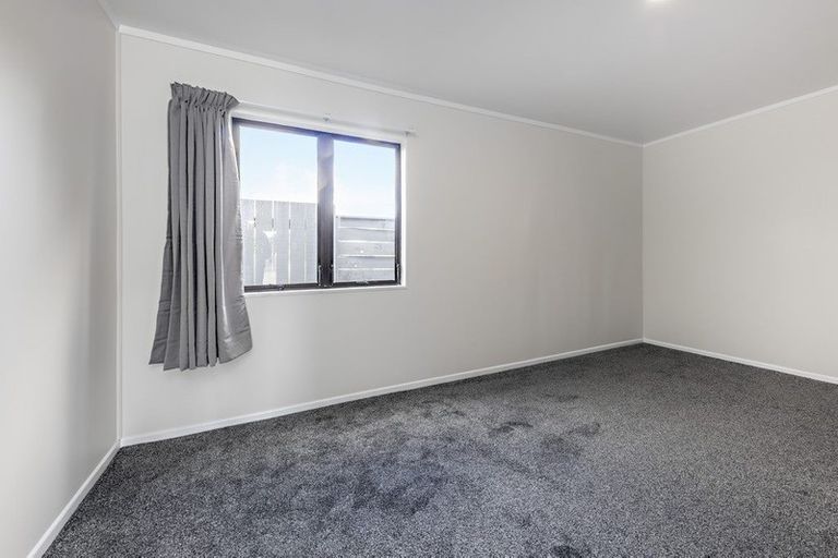 Photo of property in 24 President Avenue, Papakura, 2110