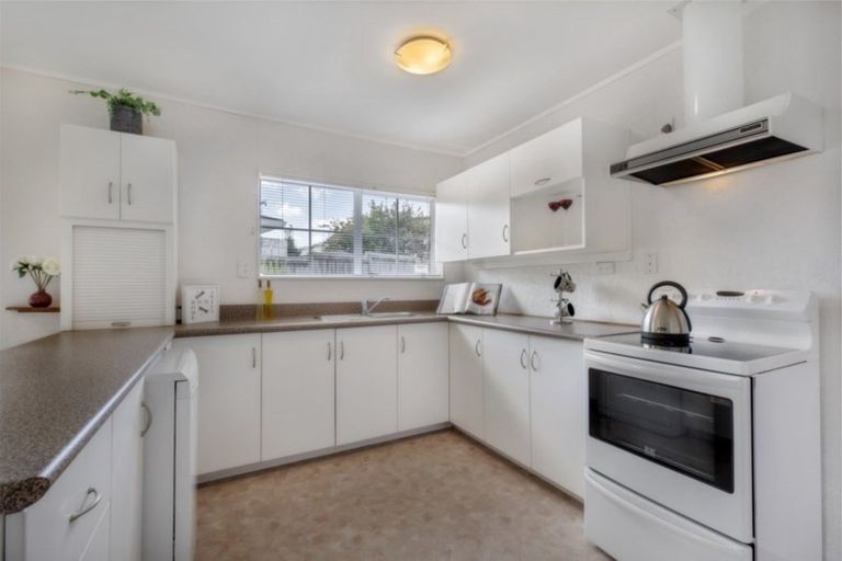 Photo of property in 1/6 Keeney Court, Papakura, 2110