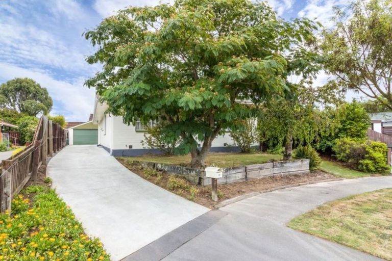 Photo of property in 17 Omega Place, Casebrook, Christchurch, 8051