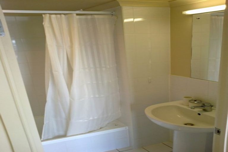 Photo of property in 11i/18 Ronwood Avenue, Manukau, Auckland, 2104