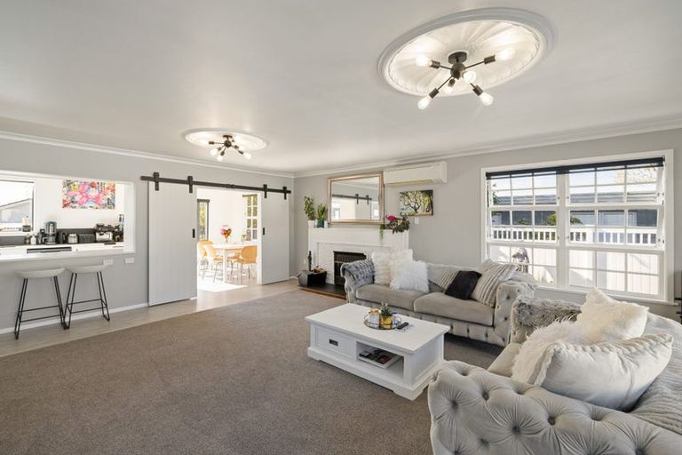 Photo of property in 166 Sandwich Road, St Andrews, Hamilton, 3200