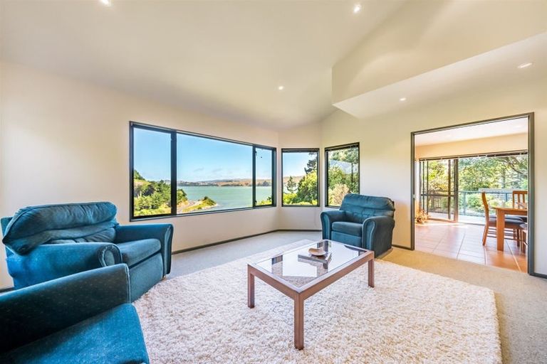 Photo of property in 36a Molyneux Close, Whitby, Porirua, 5024