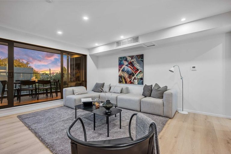 Photo of property in 13c Dominion Street, Takapuna, Auckland, 0622