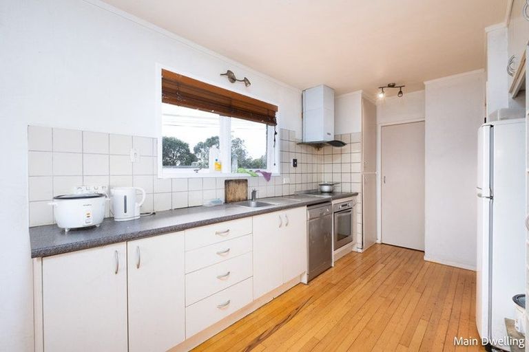 Photo of property in 486 Don Buck Road, Massey, Auckland, 0614