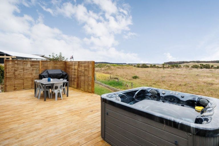 Photo of property in 13 Oxnam Place, Foxton Beach, Foxton, 4815